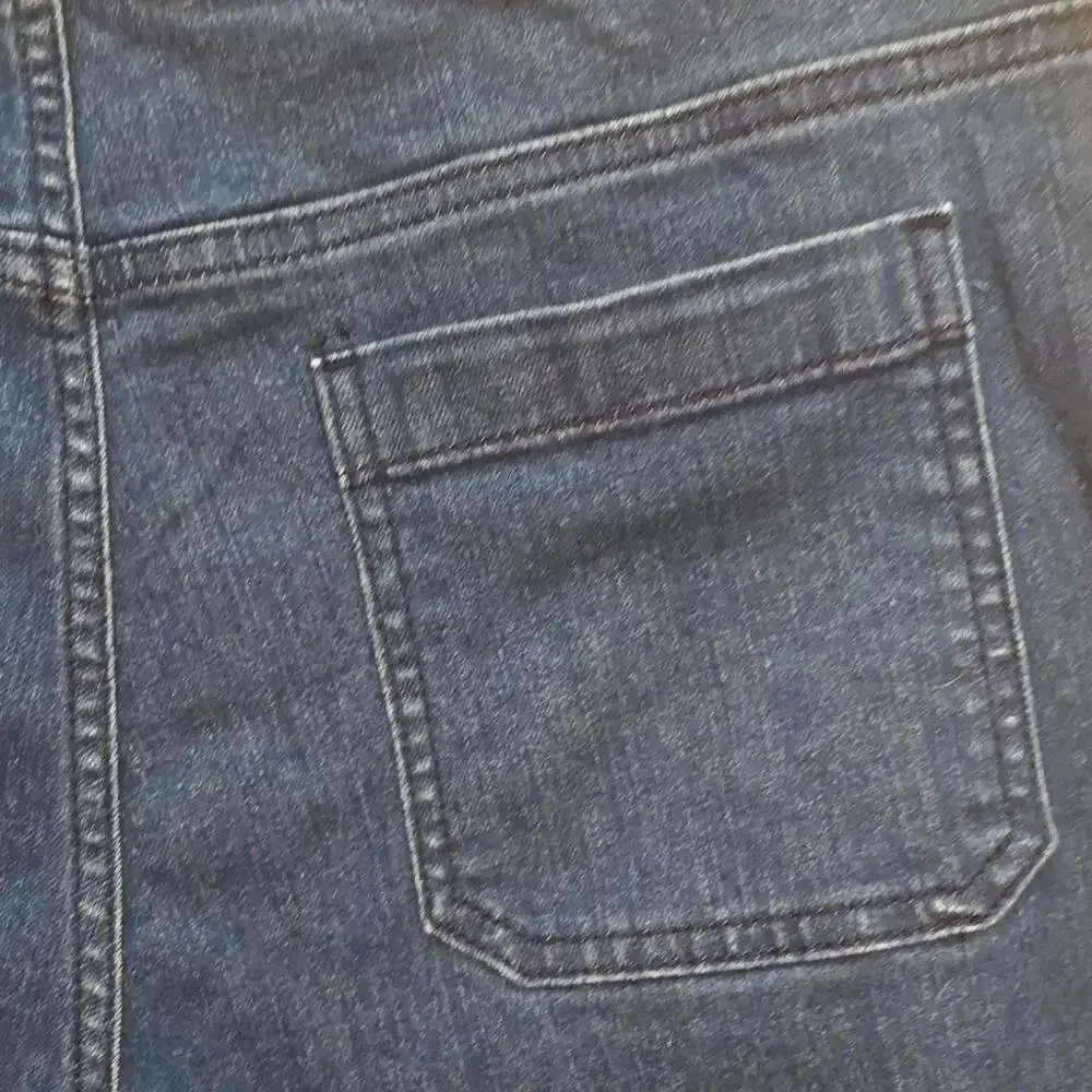 CODE BLEU Women's Denim Capri Pants - Classic Blue - Picture 5 of 11